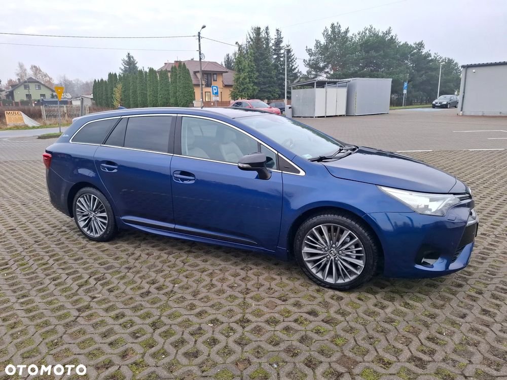 Toyota Avensis - 2