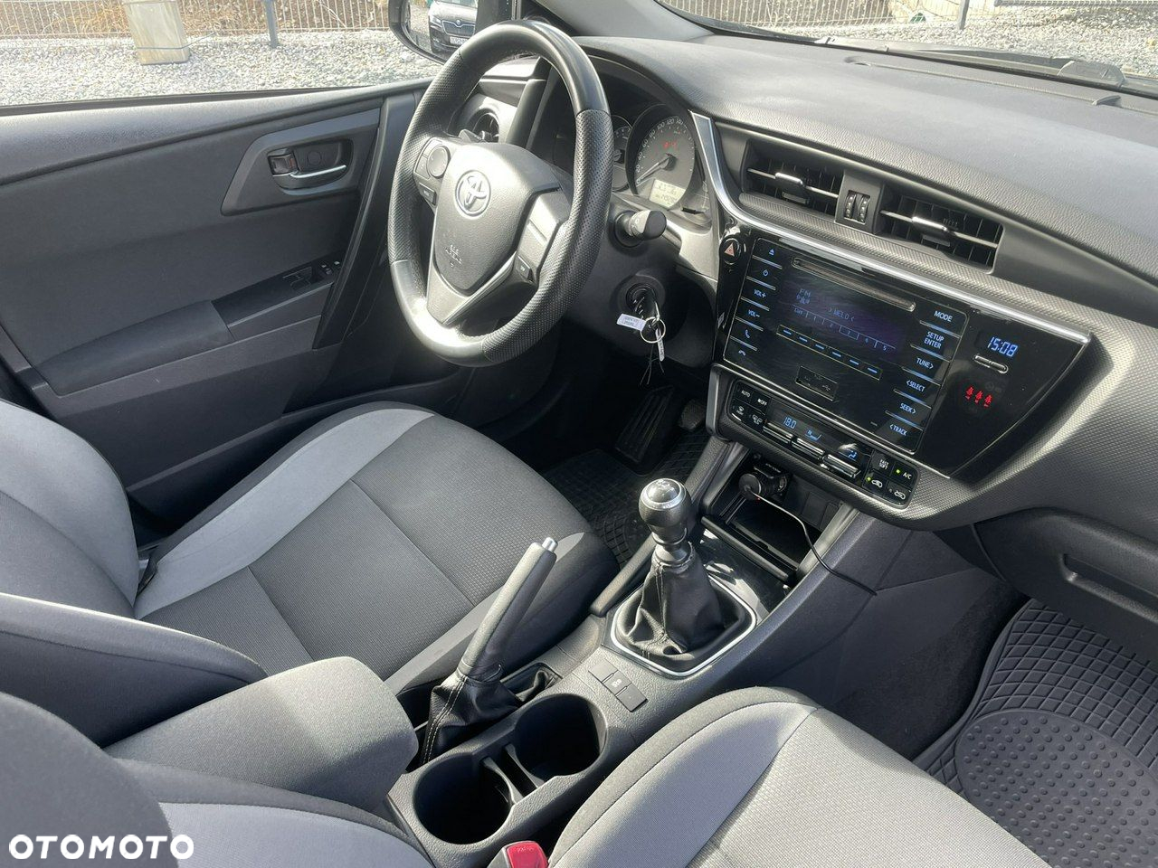 Toyota Auris 1.6 Classic Plus - 25