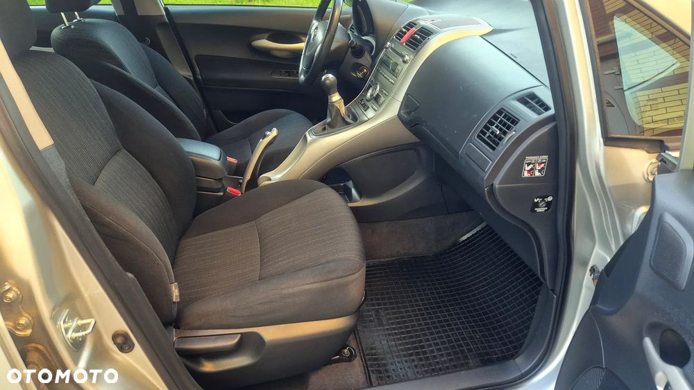 Toyota Auris 1.6 VVT-i Sol - 18