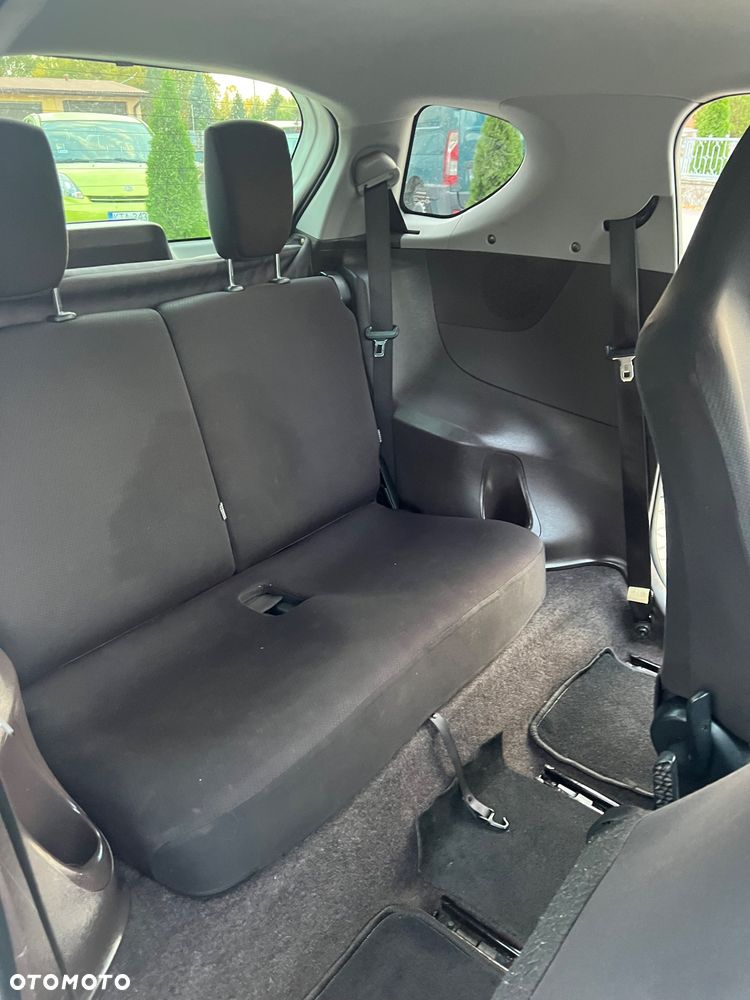 Toyota iQ 1.0 Sol EU5 - 26