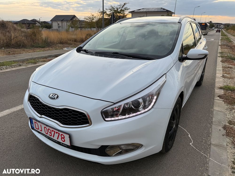 Kia Ceed - 11