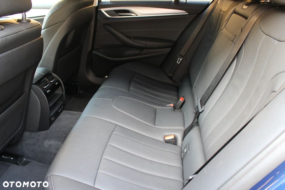 BMW Seria 5 530e Luxury Line sport - 21