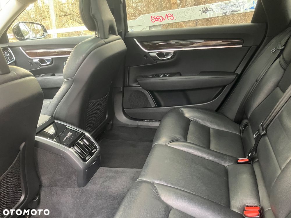 Volvo S90 T5 Geartronic Momentum - 25