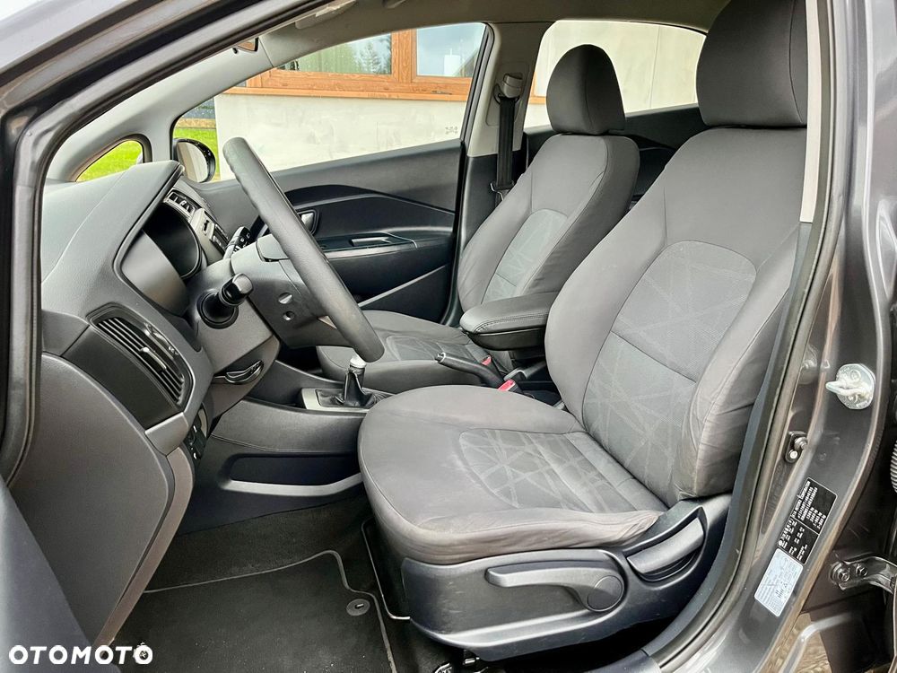 Kia Rio 1.2 Attract - 13