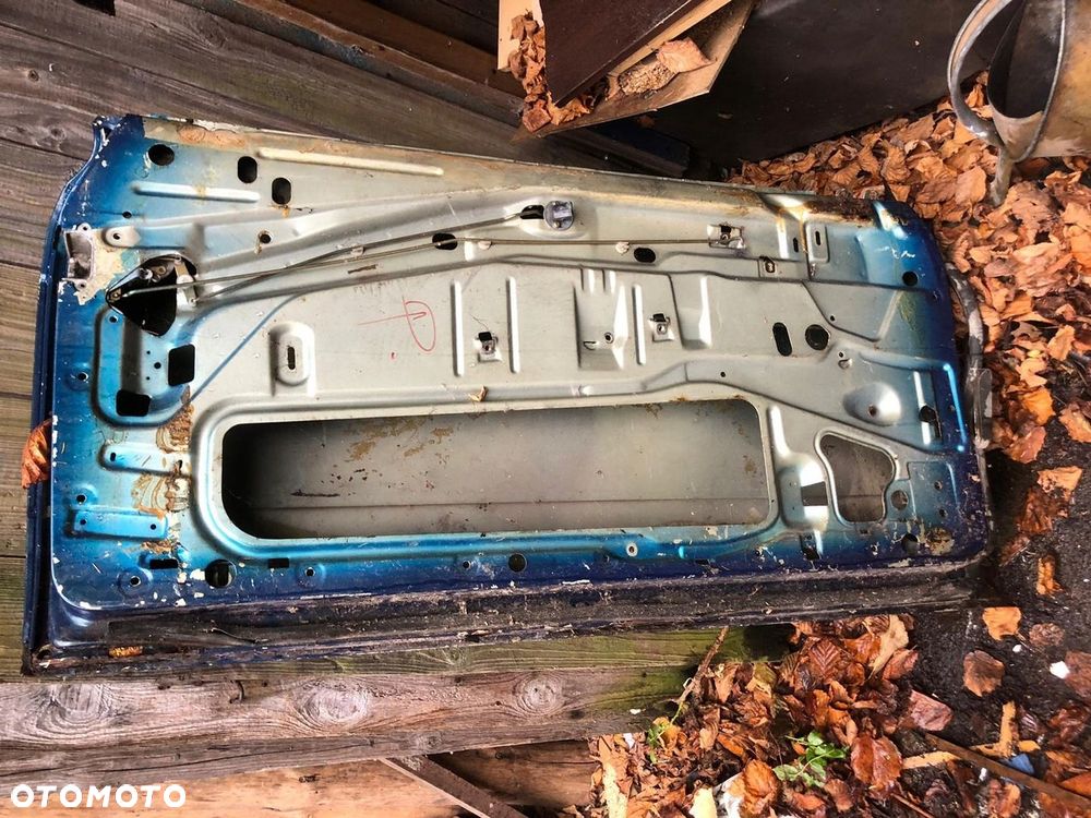 MERCEDES W123 COUPE CUPE DRZWI LEWE niebieskie - 6