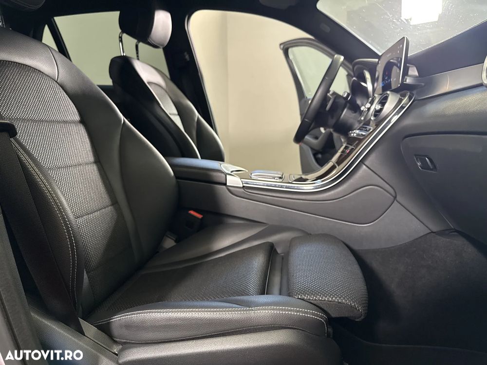 Mercedes-Benz GLC 300 e 4MATIC - 12