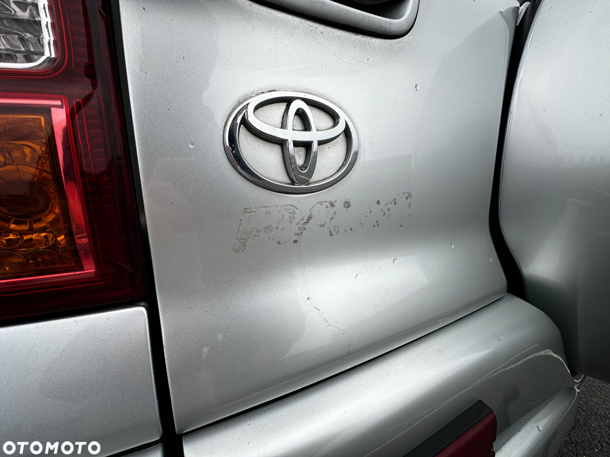 Toyota RAV4 - 25