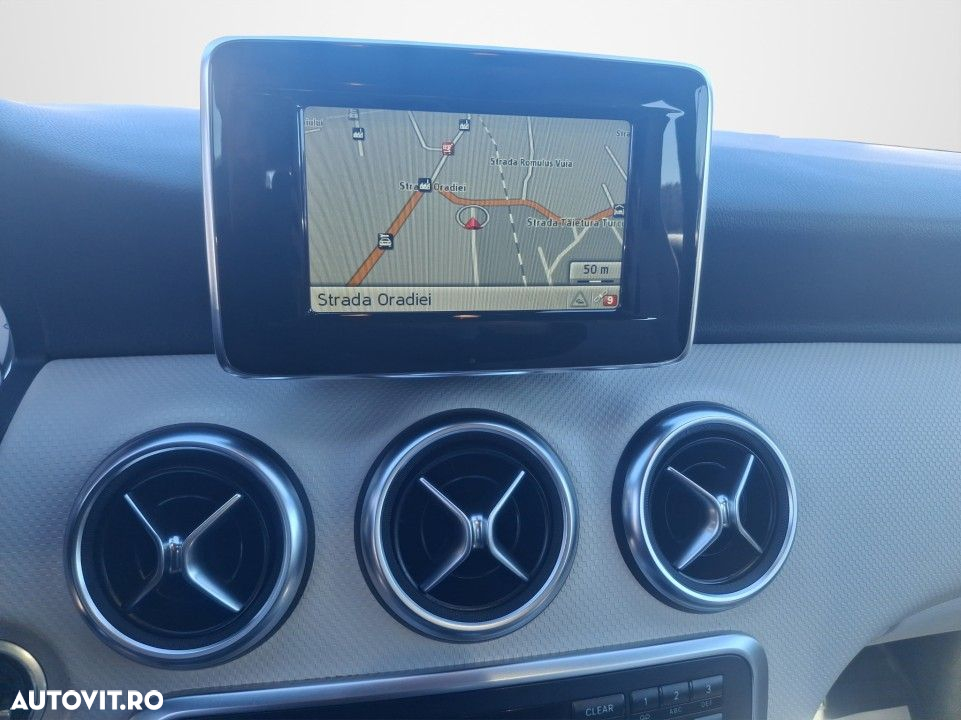 Mercedes-Benz A - 16