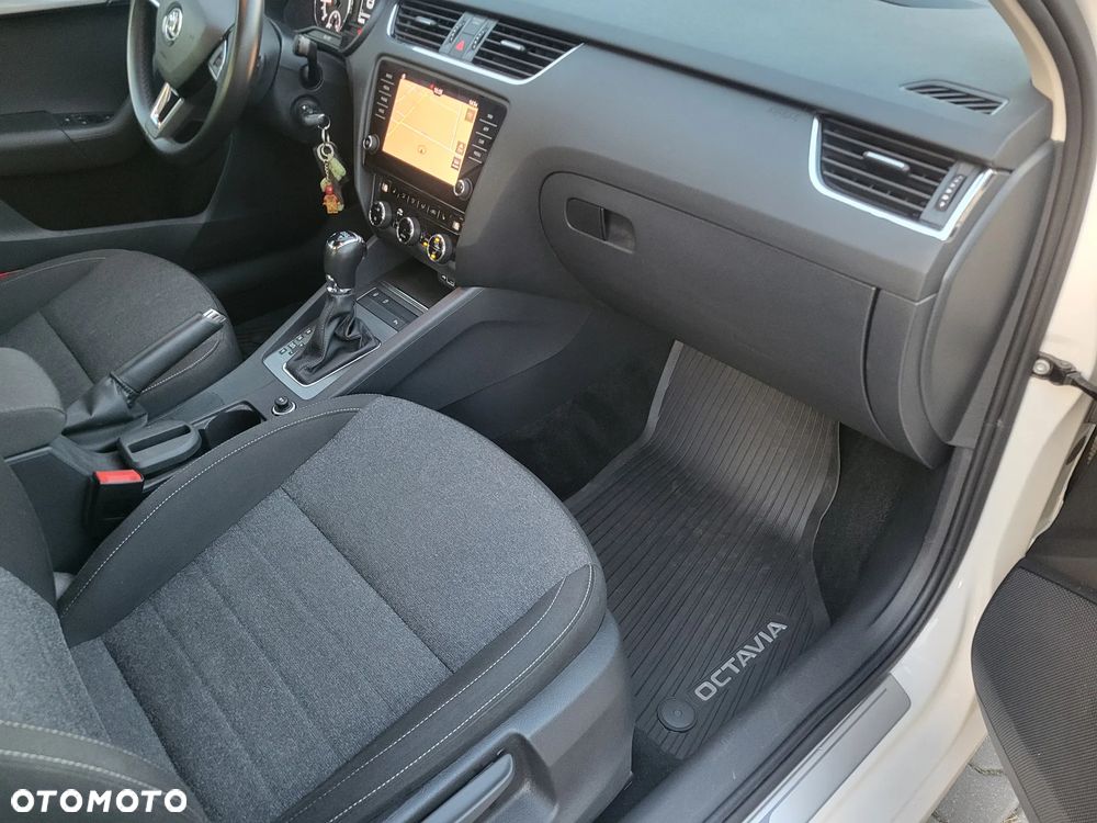 Skoda Octavia 2.0 TDI DSG Soleil - 10