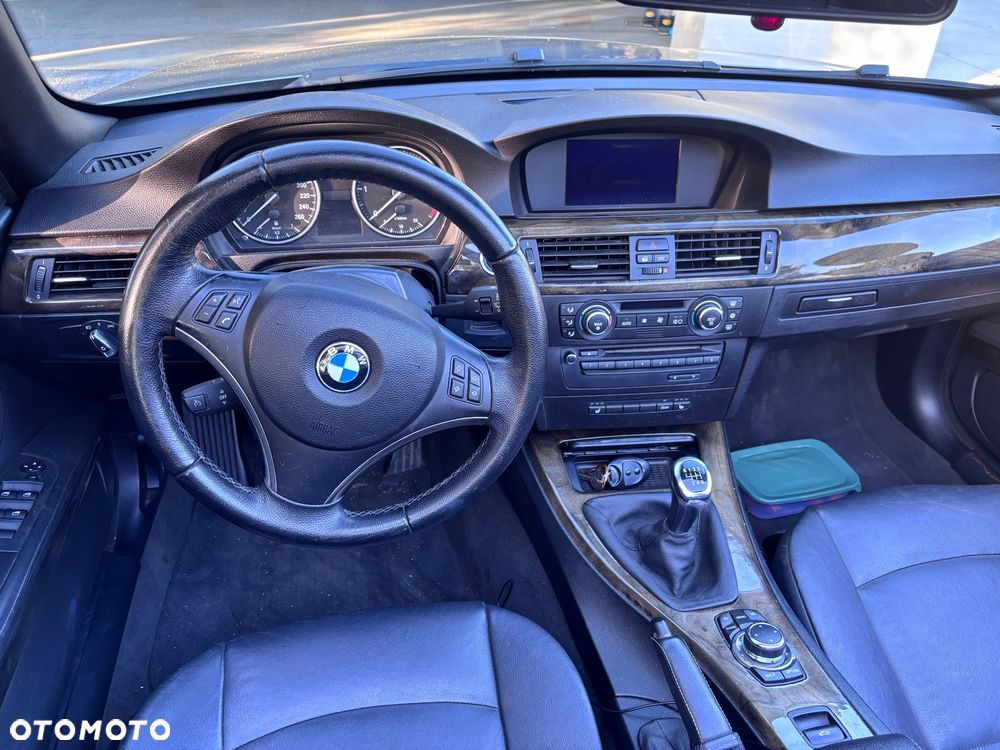 BMW Seria 3 320d - 12