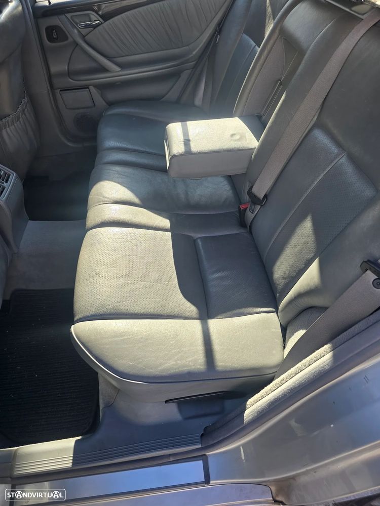 Mercedes-Benz E 320 CDi Avantgarde - 16