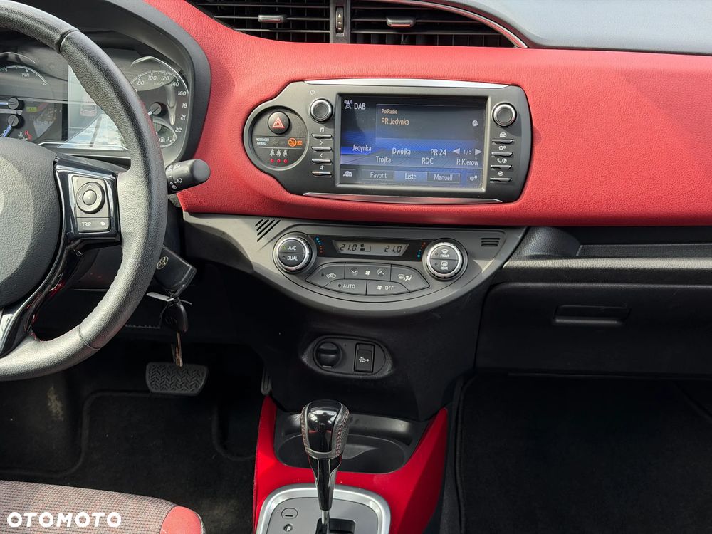 Toyota Yaris 1.5 VVT-i Selection - 12