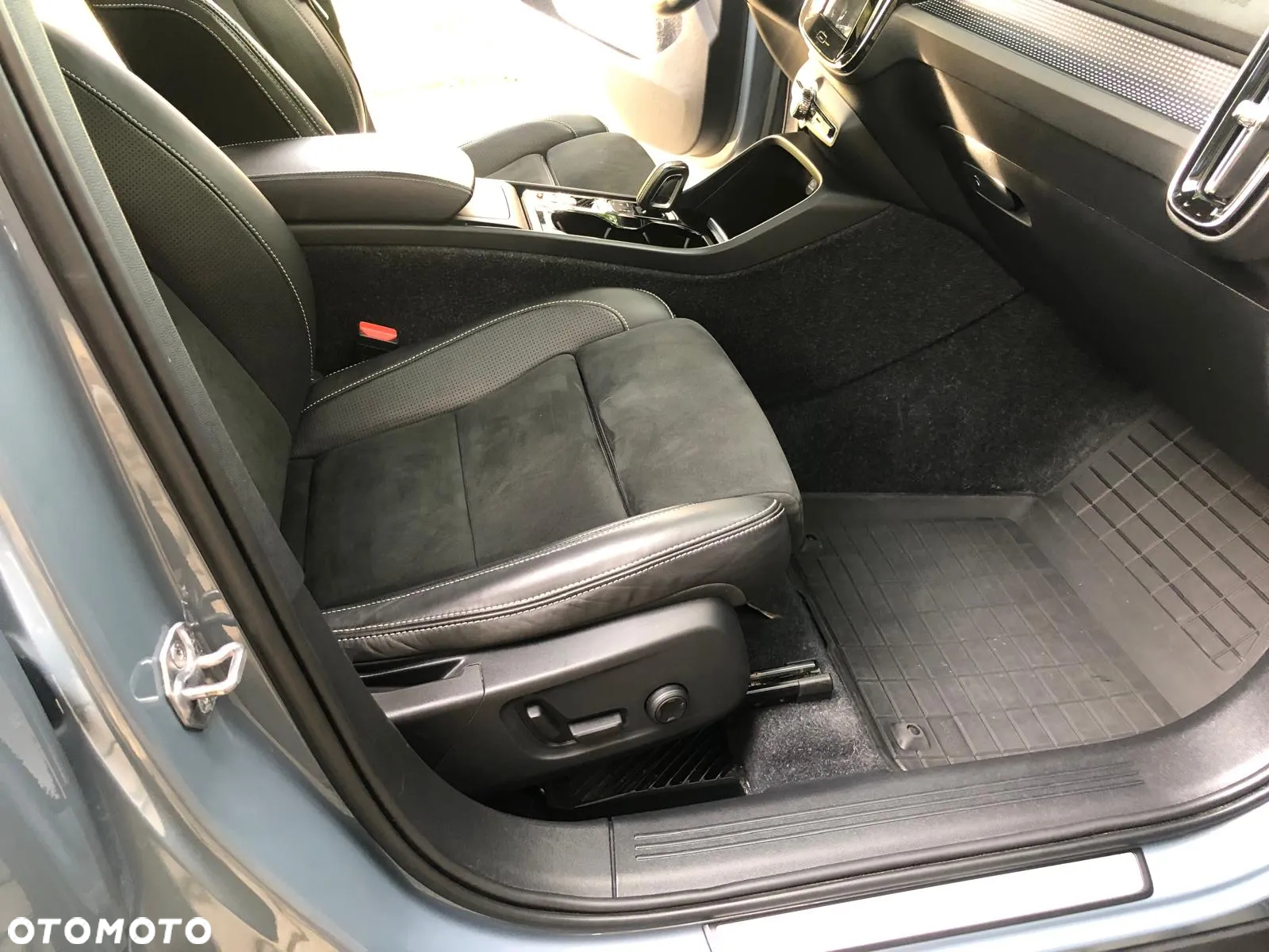 Volvo XC 40 T5 AWD R-Design - 30