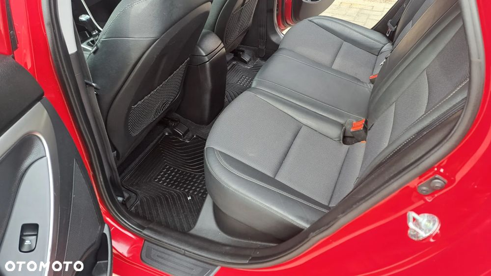 Hyundai i30 1.6 CRDI Trend - 10