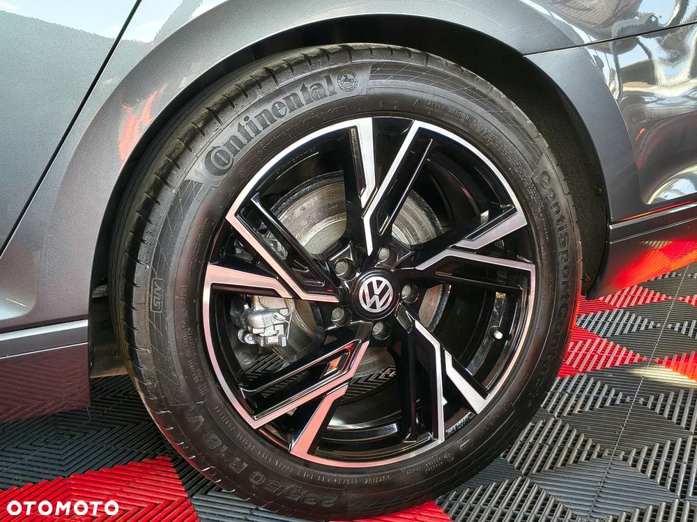 Volkswagen Passat 2.0 TDI SCR DSG Comfortline - 38