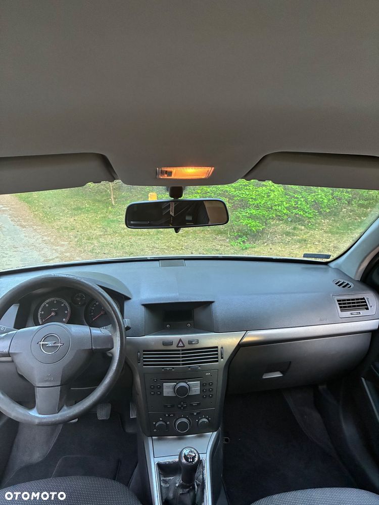 Opel Astra 1.7 CDTI - 11