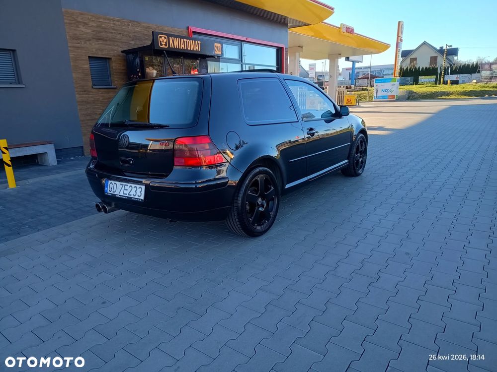 Volkswagen Golf 1.8 20V Turbo GTI - 3