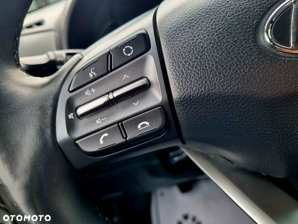 Hyundai Kona - 16
