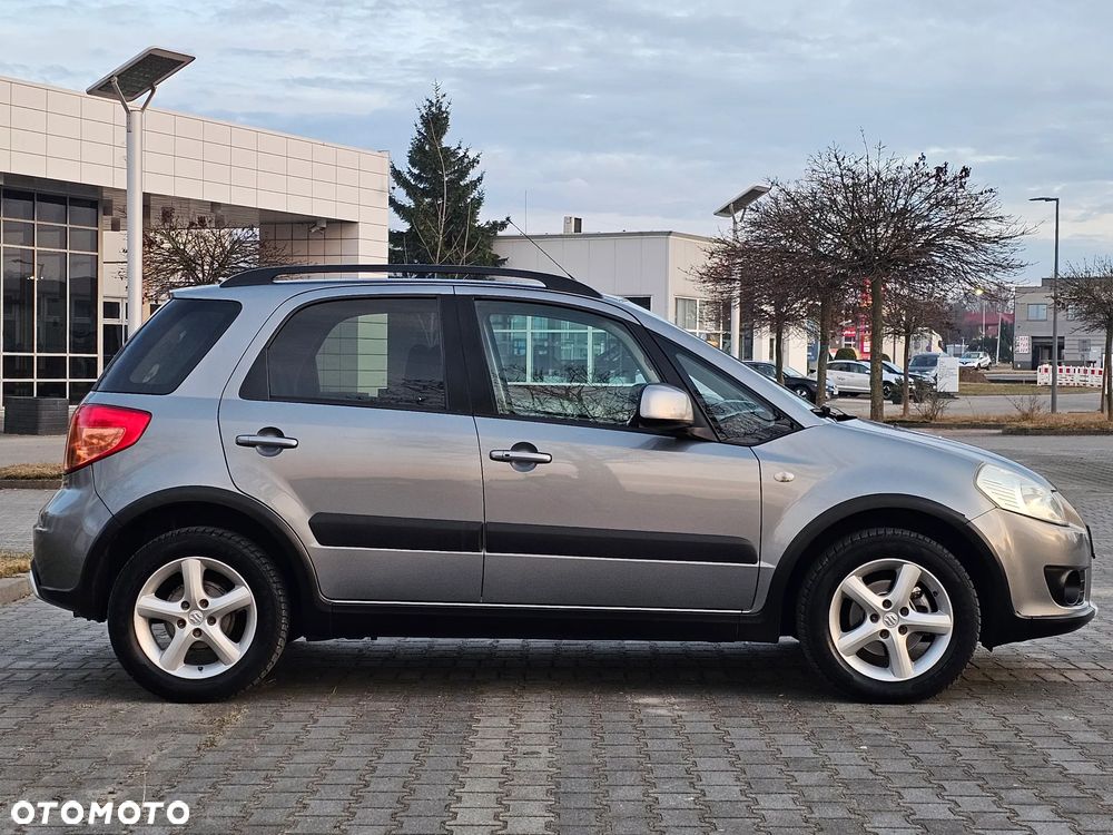 Suzuki SX4 1.6 Premium Outdoor - 13