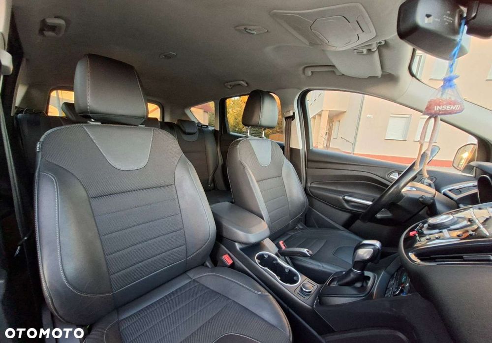 Ford Kuga - 17