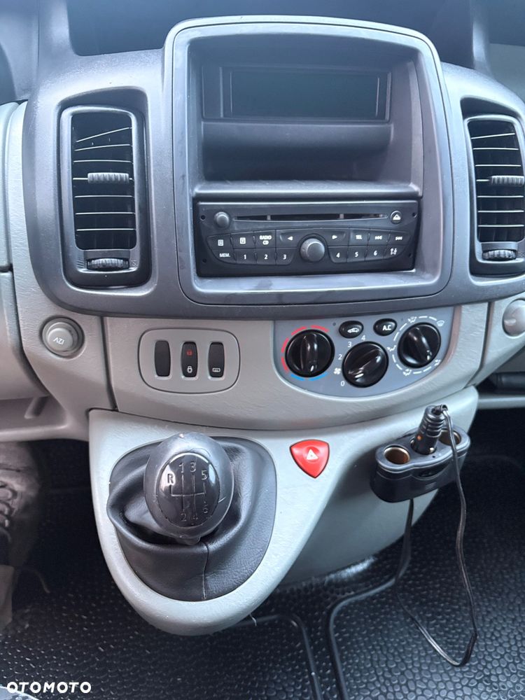 Nissan Primastar trafic Vivaro - 4