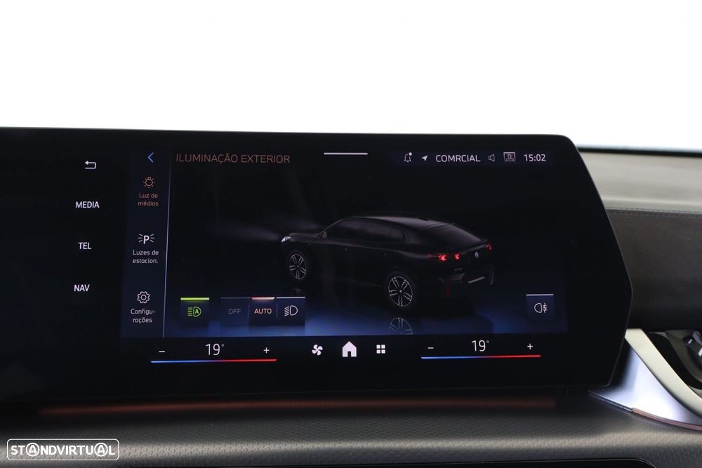 BMW iX2 eDrive20 Pack Desportivo M - 46