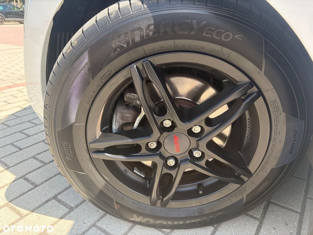 Hyundai i30 1.4 Fifa World Cup Edition - 31