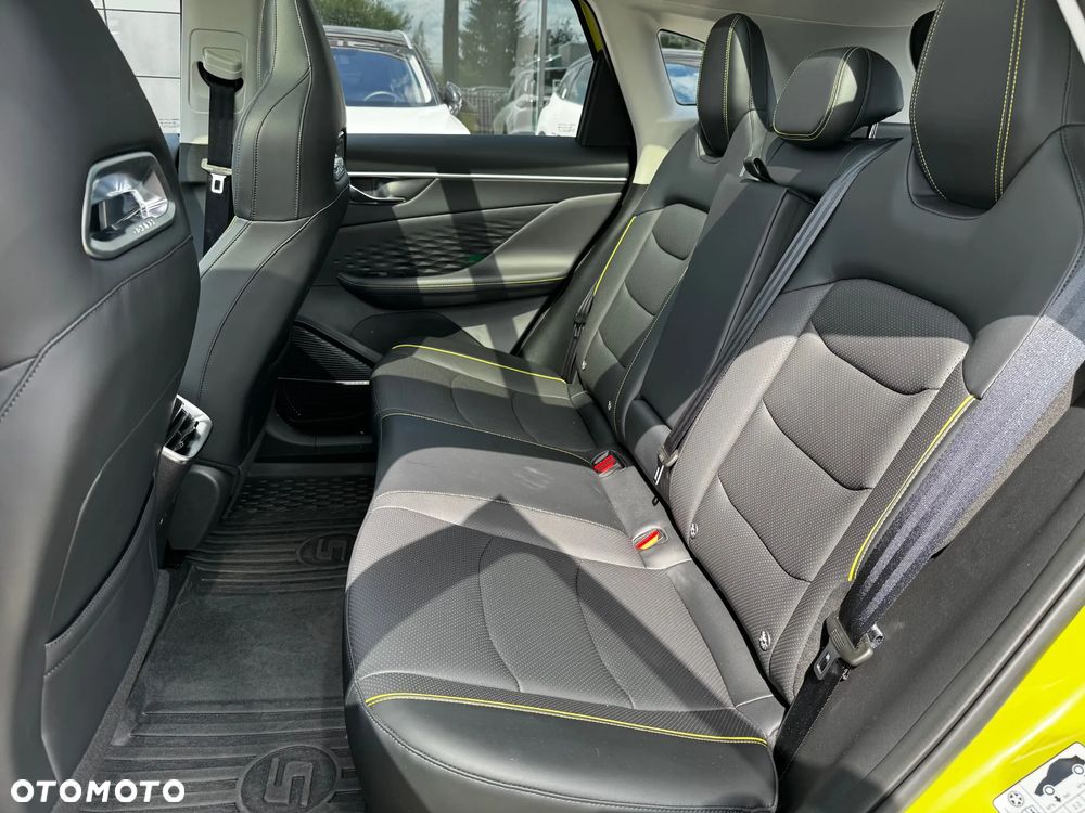 BAIC 5 1.5T Comfort DCT - 15