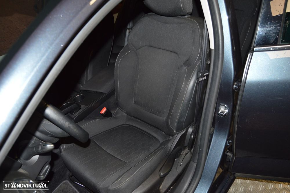 Renault Mégane 1.3 TCe Limited - 31