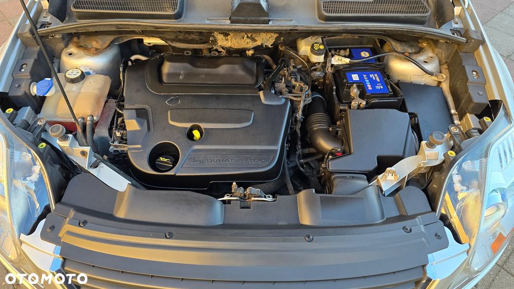 Ford Kuga 2.0 TDCi 2x4 Titanium - 30