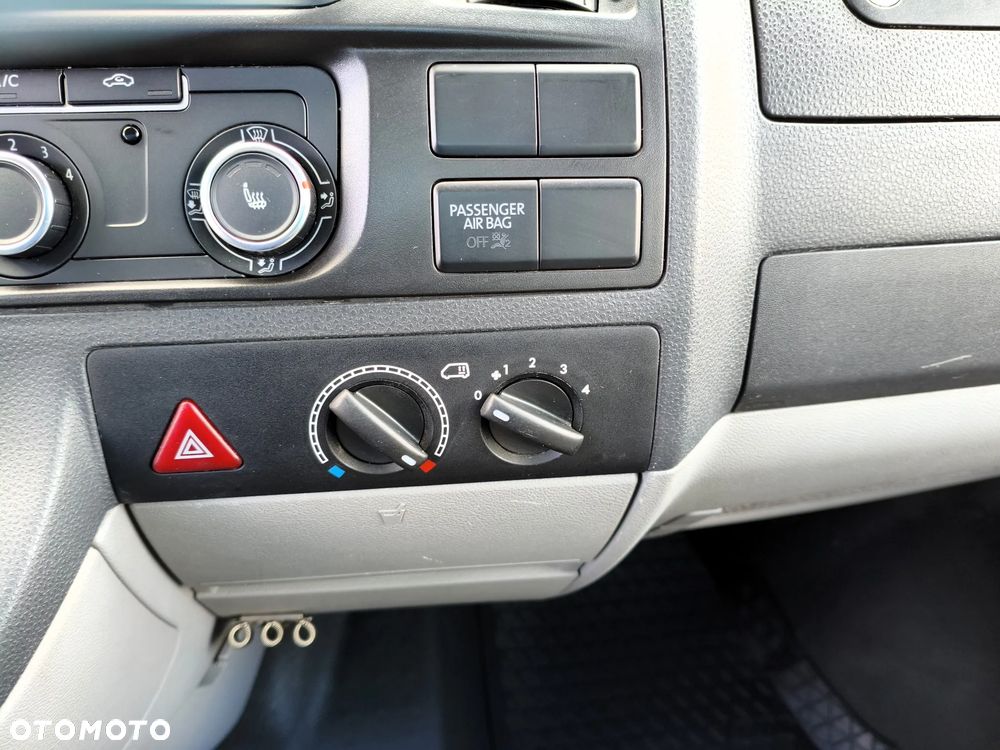 Volkswagen Transporter - 25