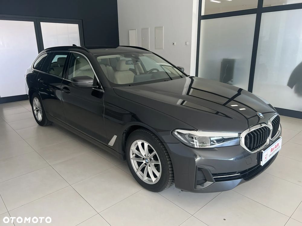BMW Seria 5 520d mHEV - 4
