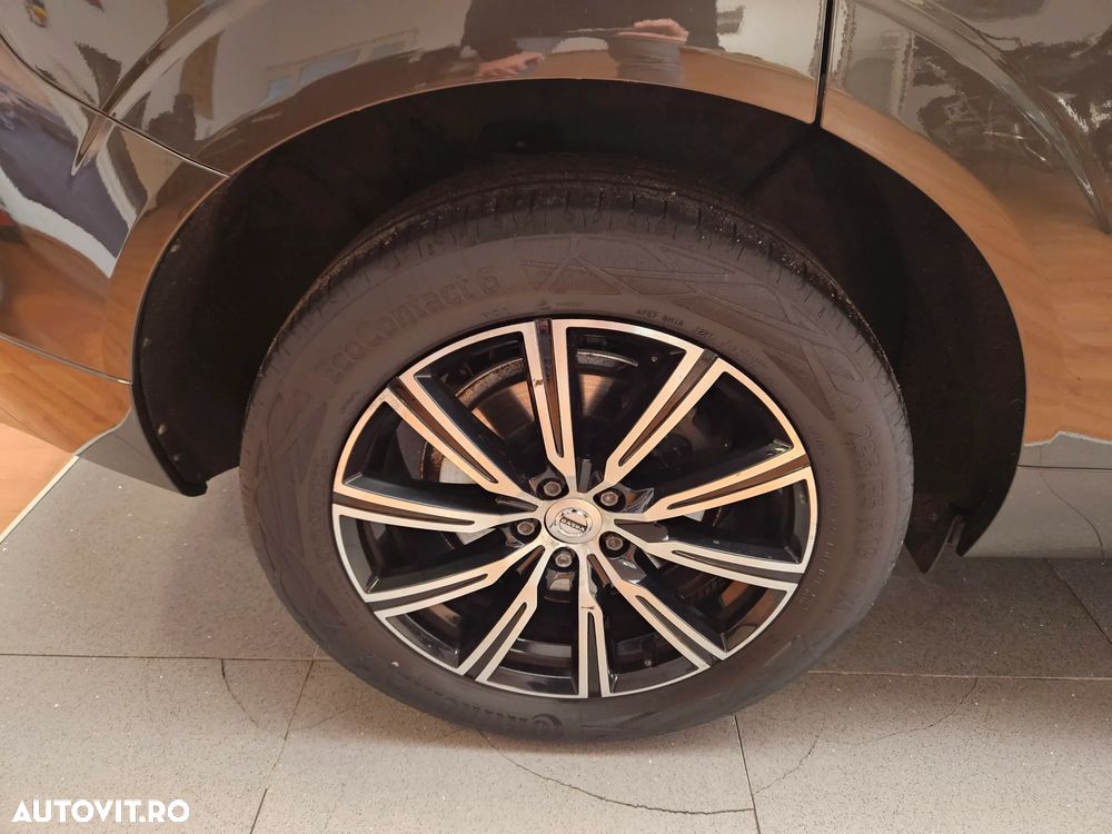 Volvo XC 60 B4 MHEV AT8 AWD Inscription - 8