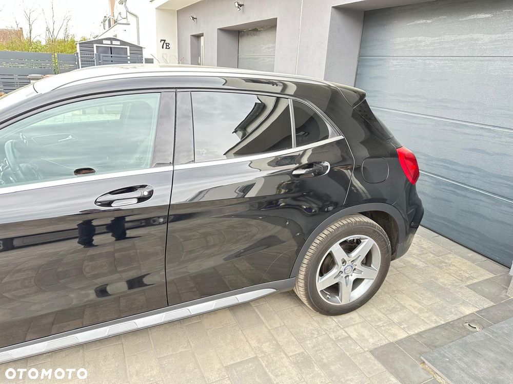 Mercedes-Benz GLA 250 7G-DCT AMG Line - 6