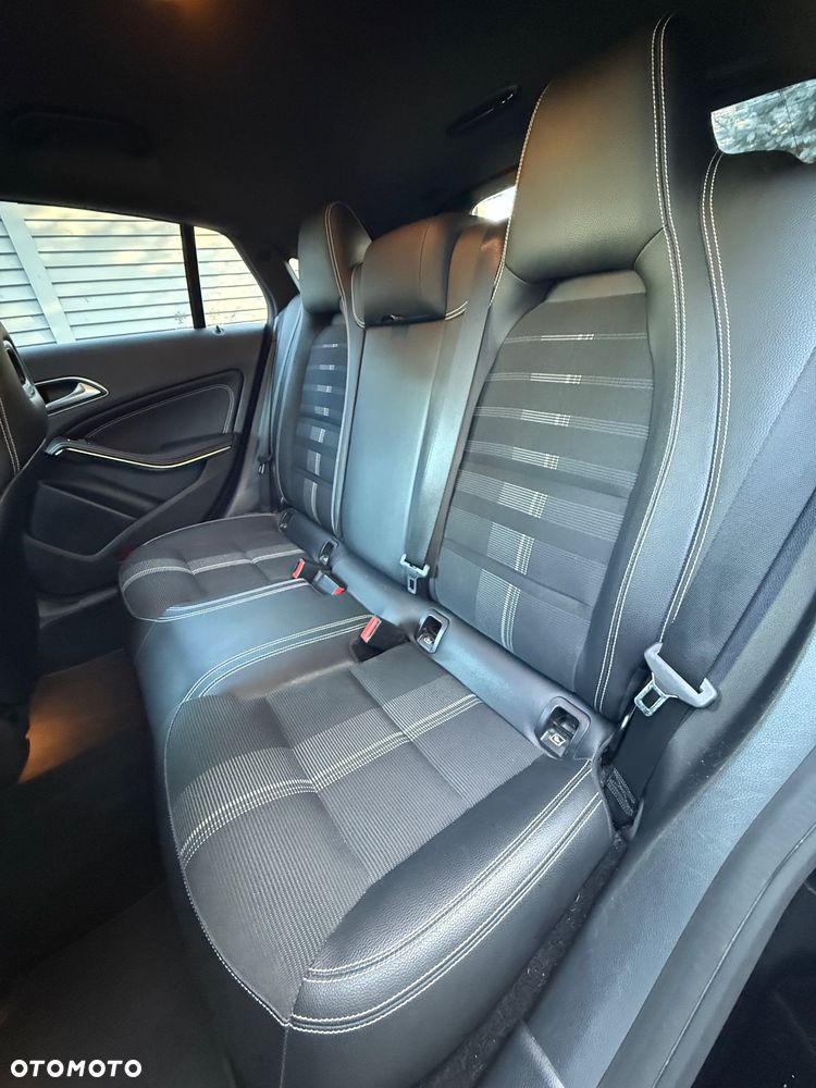 Mercedes-Benz CLA Shooting Brake 180 d BlueEFFICIENCY Edition - 31