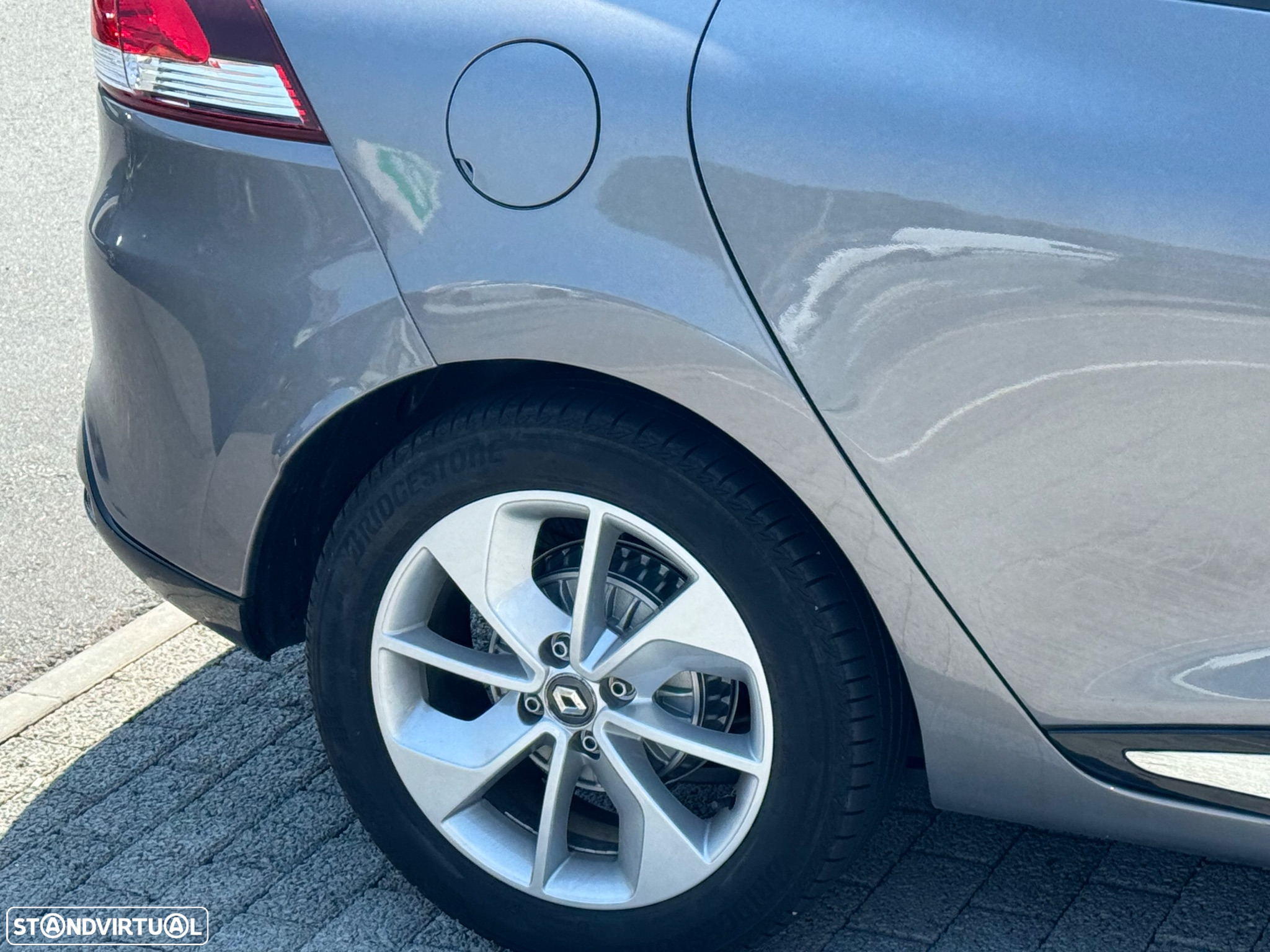 Renault Clio Sport Tourer 1.5 dCi Limited - 6