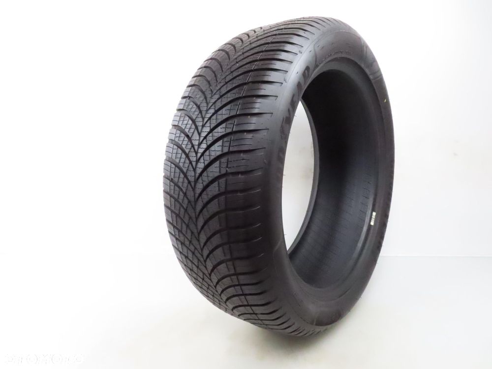 235/50R19 OPONA CAŁOROCZNA Goodyear Vector 4Seasons Gen-3 103W XL - 1