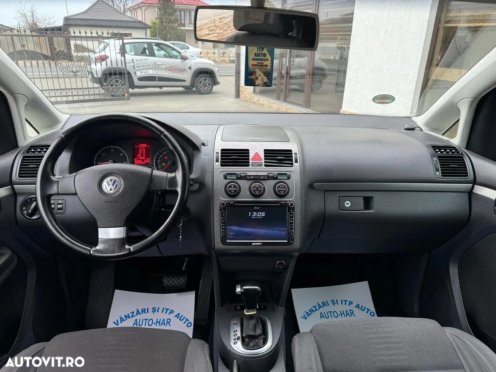 Volkswagen Touran - 6