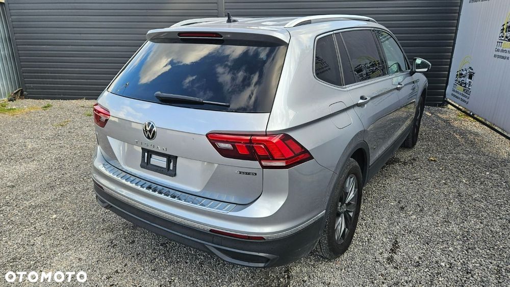 Volkswagen Tiguan - 26