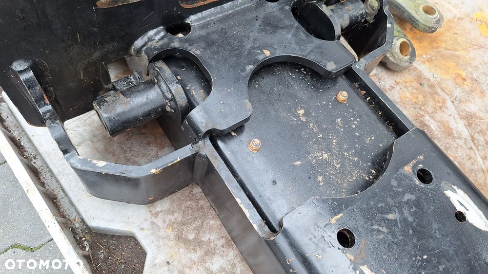 Massey Ferguson Dyna 6 hitch skrzynia wałek kosz obudowa 6480 6465 6475 - 8