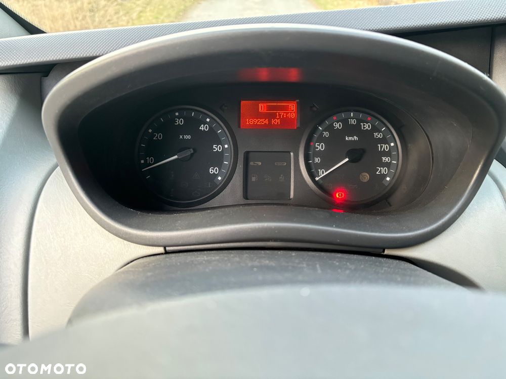 Renault Trafic - 17