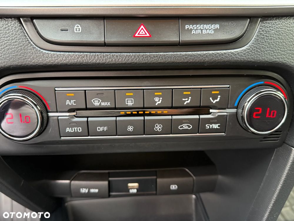 Kia Ceed 1.4 T-GDI M DCT - 12