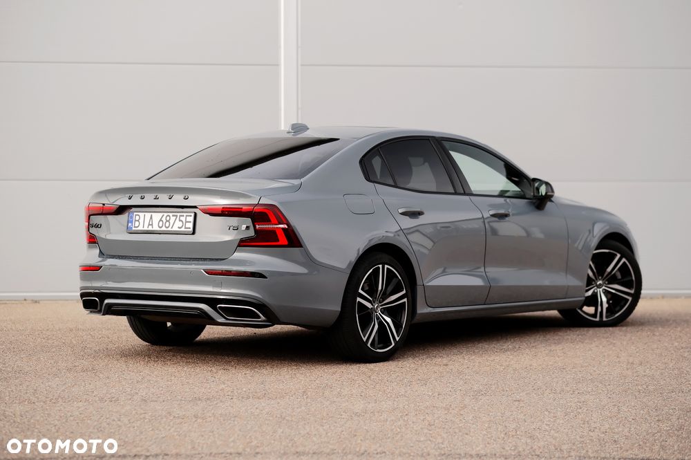 Volvo S60 T5 AWD R-Design - 3