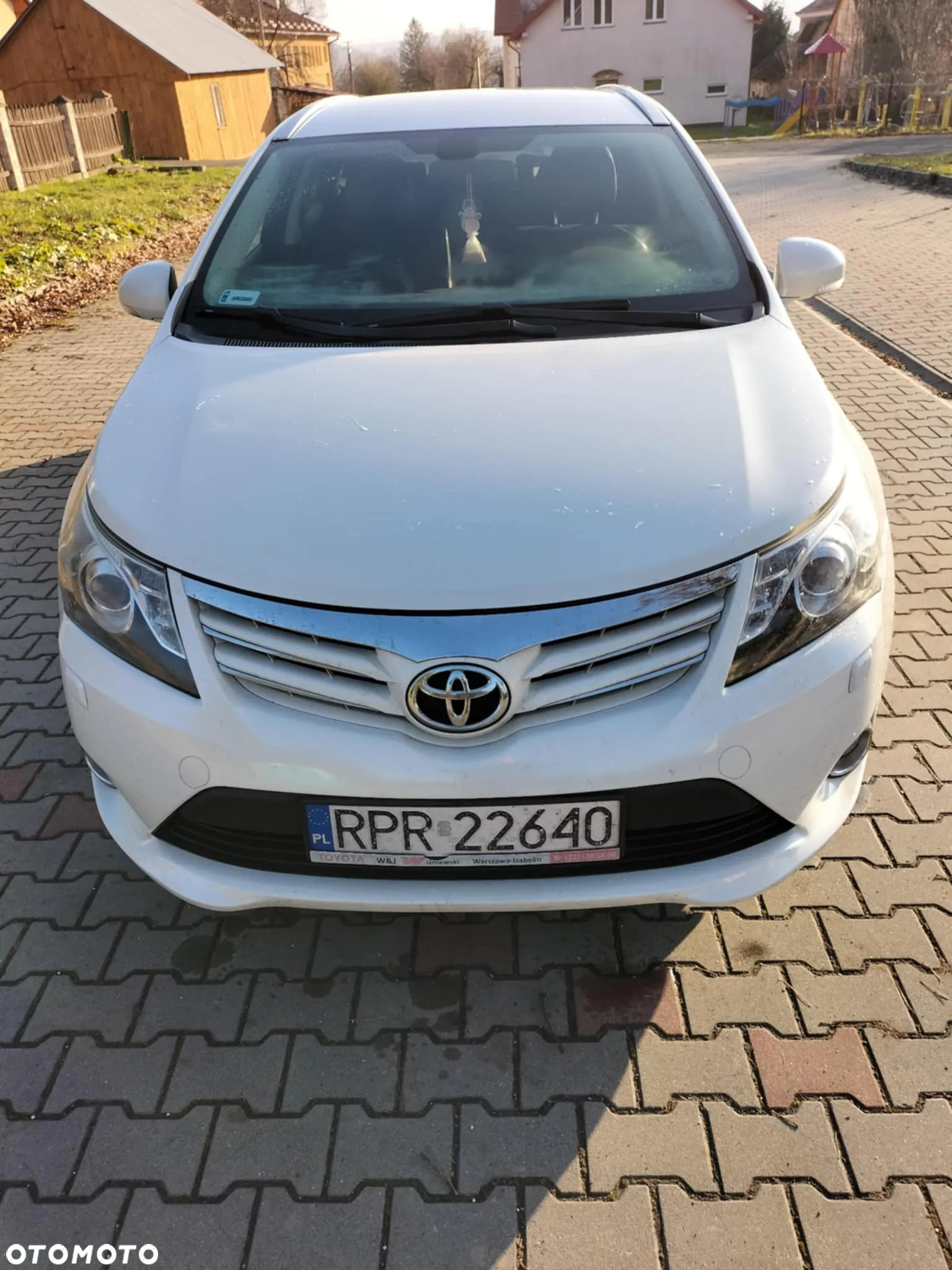 Toyota Avensis 2.0 D-4D Premium - 2