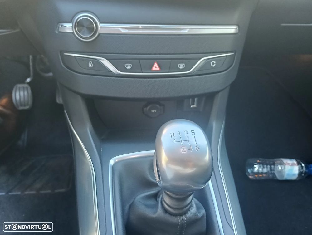 Peugeot 308 SW 1.5 BlueHDi Style - 30
