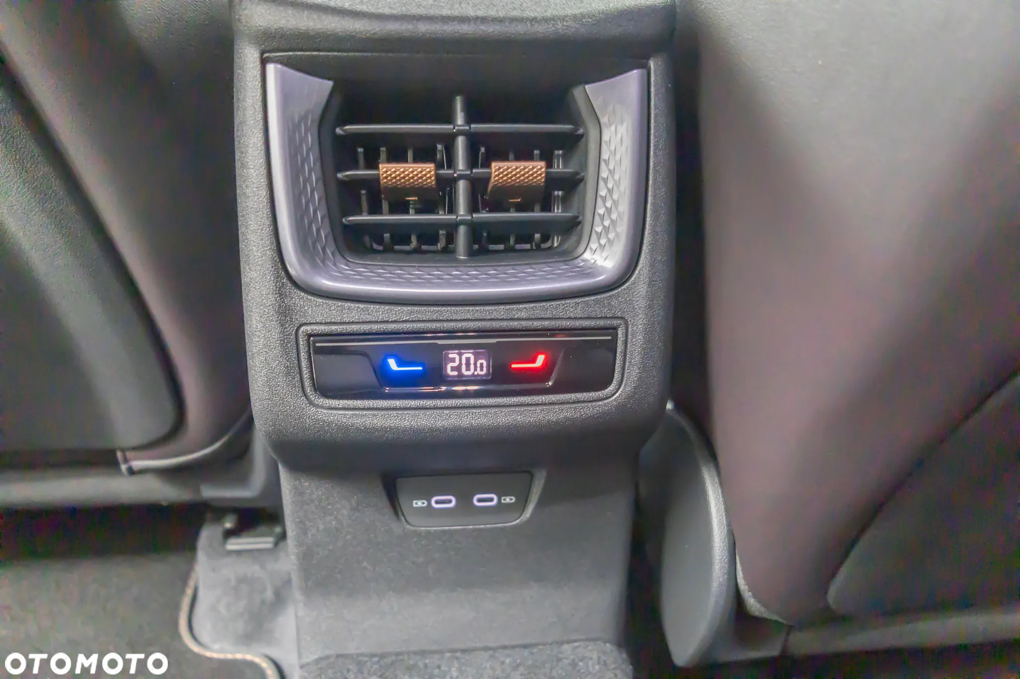 Cupra Terramar 2.0 TSI 4Drive DSG VZ - 36