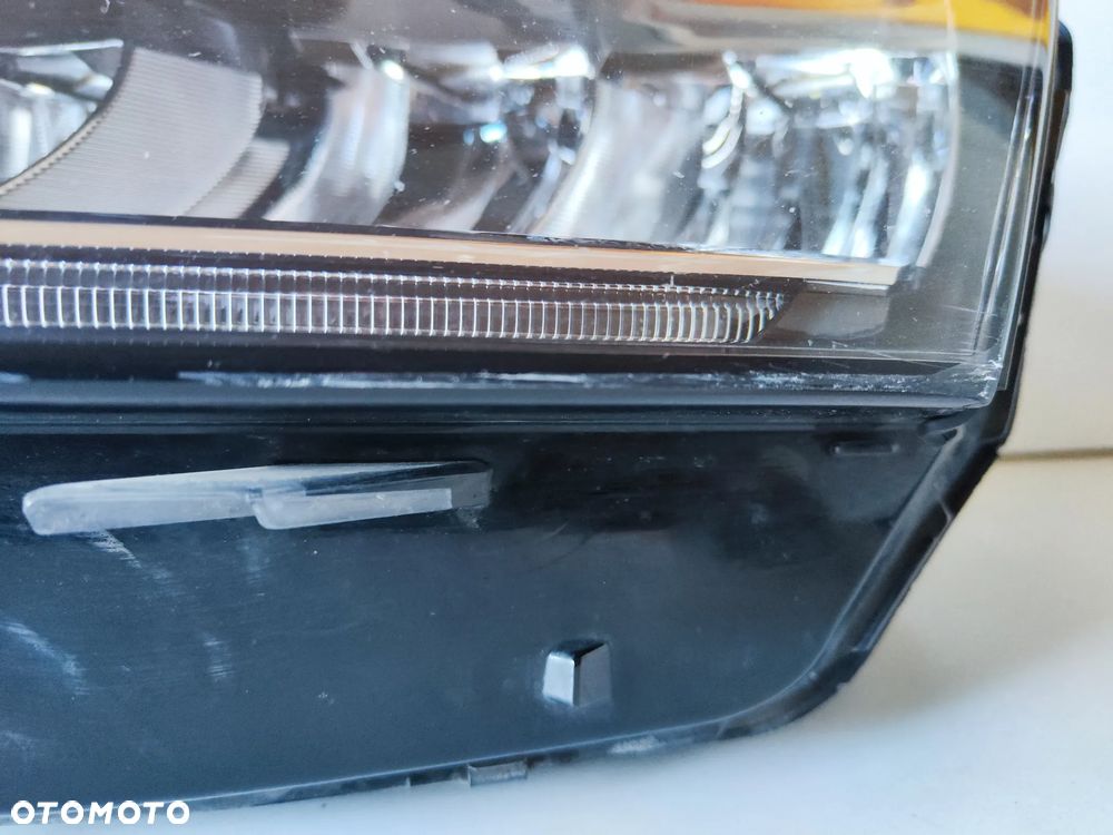 Reflektor lewy przedni Skoda Octavia 5E4 941 015 - 7