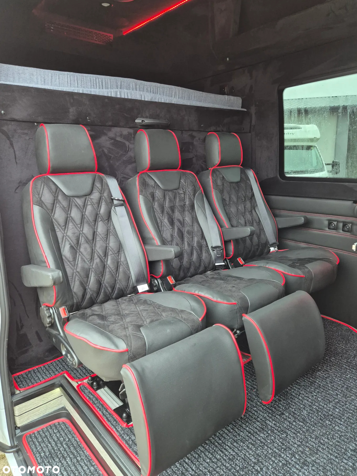 Mercedes-Benz Sprinter - 9