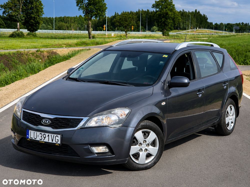 Kia Ceed - 1