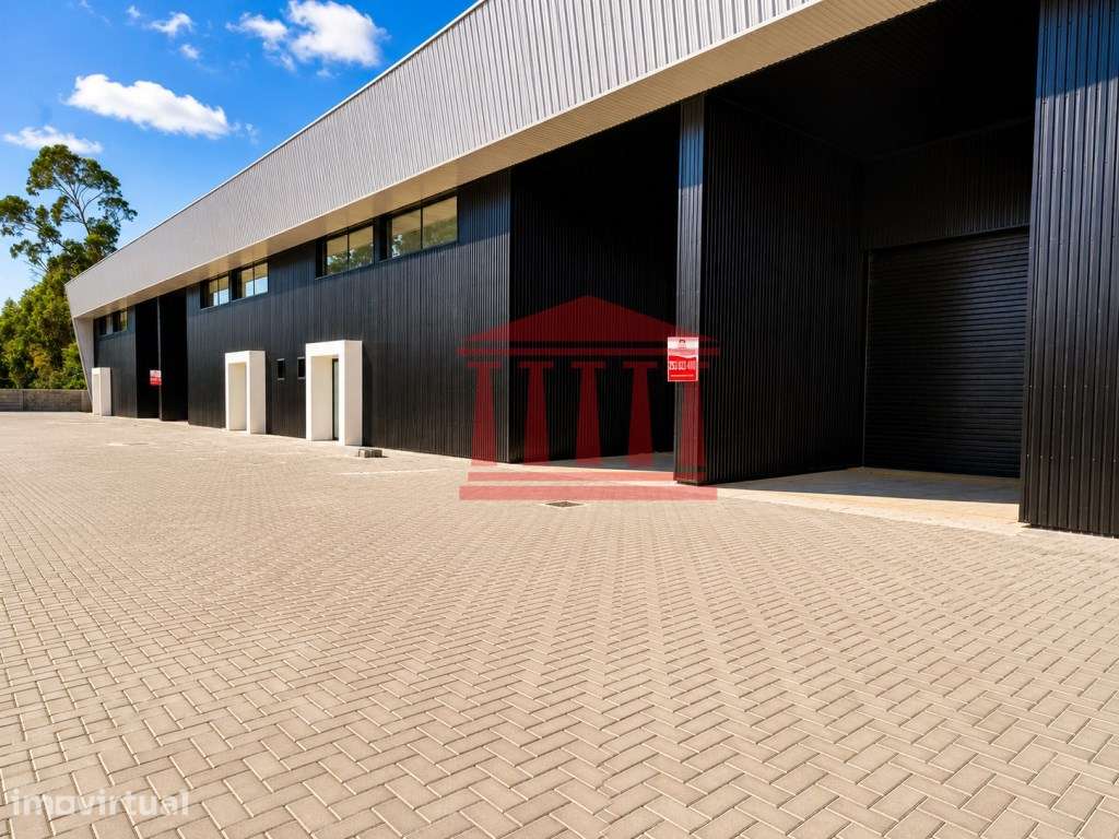 PAVILHÃO INDUSTRIAL - Grande imagem: 2/12